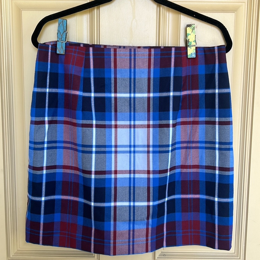 Tommy Hilfiger Plaid Skirt - size 8
